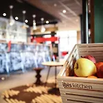 Ibis Est Mendes France 3* Ньор