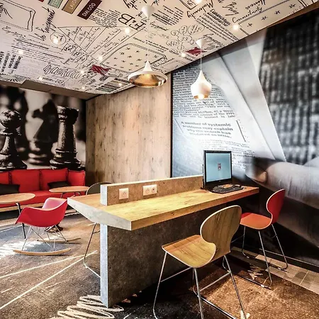 Ibis Est Mendes France 3*