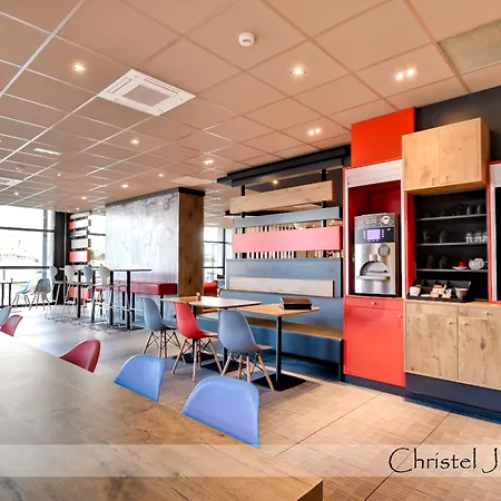 Ibis Est Mendes France 3* 니오르