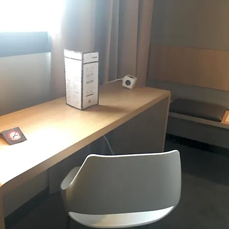 Hotel Ibis Est Mendes France Niort