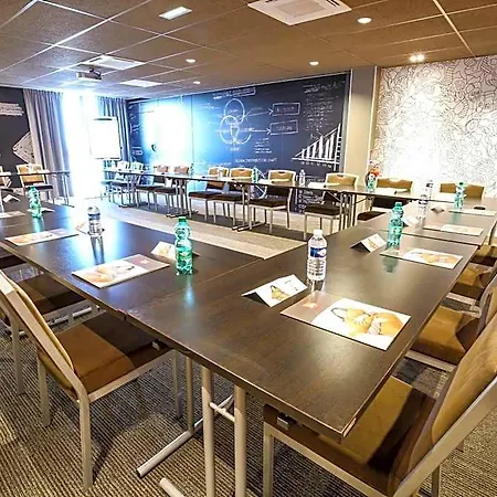 Ibis Est Mendes France Hotel 3*
