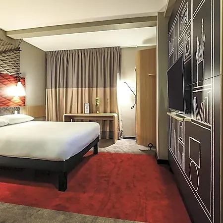 Ibis Est Mendes France 3* Niort