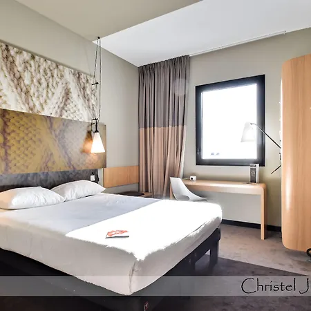 Ibis Est Mendes France 3* Niort