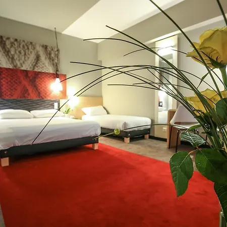 法国尼奥尔东部宜必思酒店 3* 尼奥尔