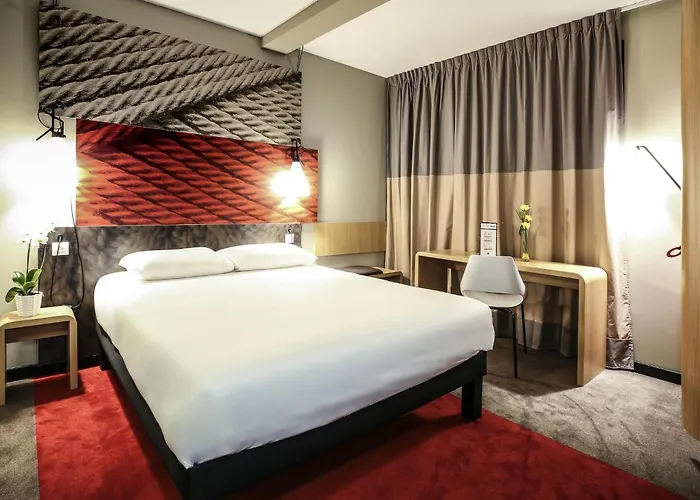 Ibis Est Mendes France 3* Niort