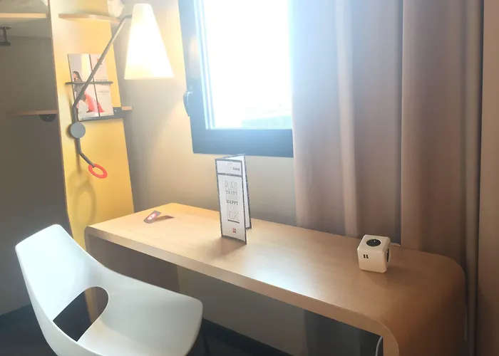 Ibis Est Mendes France Hotell 3*