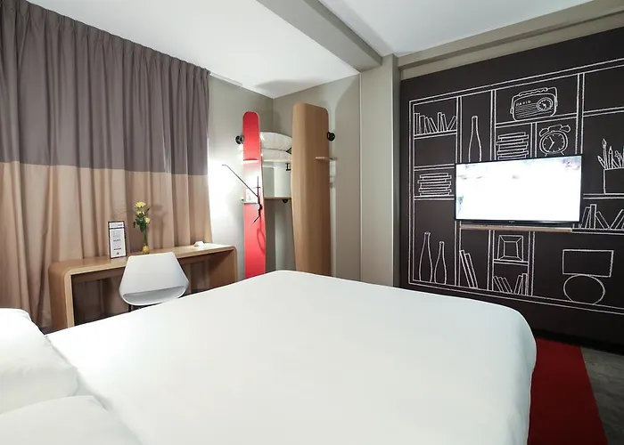 Hotel Ibis Est Mendes France Niort